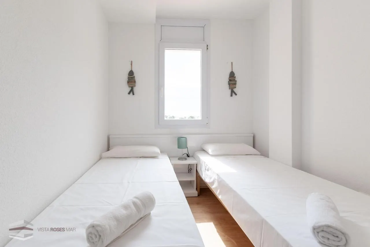 Vista Roses Mar - Apartamento Con Piscina II 0*,  Espagne